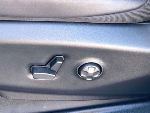 New 2026 Chrysler Voyager LX image 23