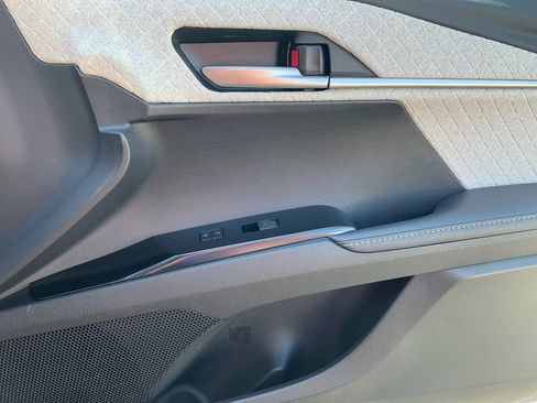 Used 2025 Toyota Camry XLE FWD image 20