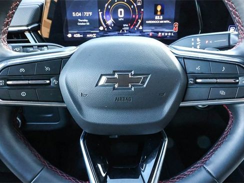 Used 2025 Chevrolet Suburban RST image 24