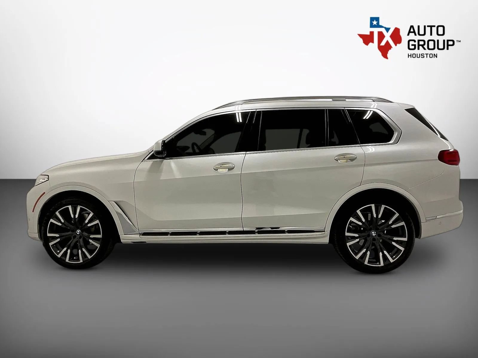 Used 2022 BMW X7 xDrive40i w/ Premium Package AWD/4WD image 9