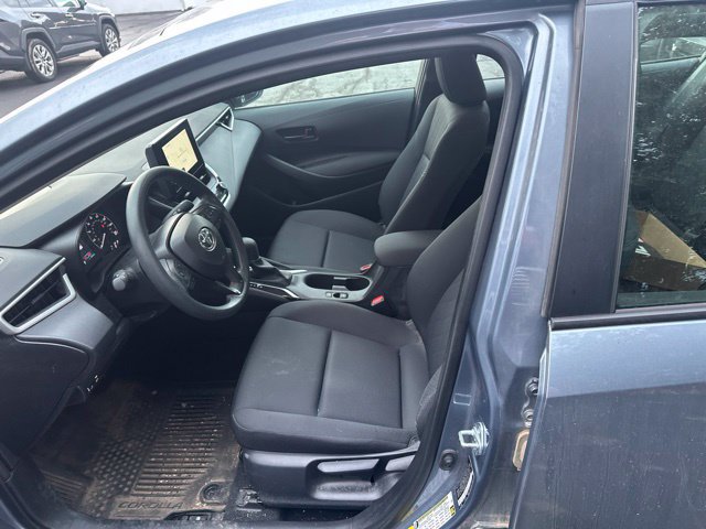Used 2025 Toyota Corolla LE FWD image 11