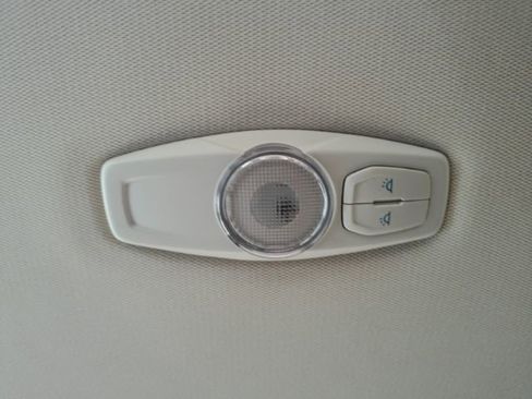 Used 2017 Ford Escape SE w/ SE Sport Appearance Package image 27