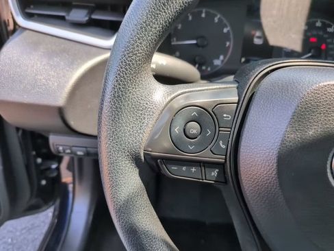 Used 2024 Toyota Corolla LE FWD image 17