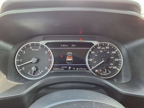 Used 2024 Nissan Rogue SV FWD image 38