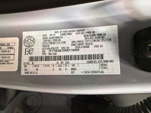 Used 2024 Ford F250 Lariat w/ FX4 Off-Road Package image 57