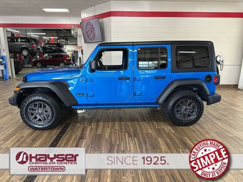Used 2024 Jeep Wrangler Unlimited Sport AWD/4WD image 2