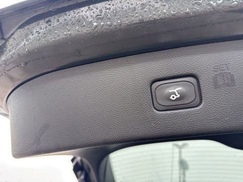 Used 2024 Ford Edge SEL w/ Convenience Package image 13