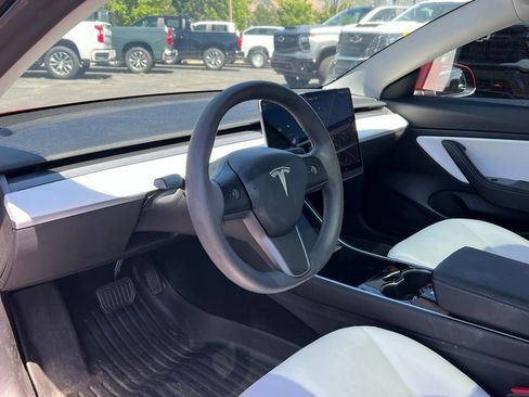 Used 2020 Tesla Model 3 Standard Range Plus RWD image 25