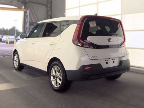 Used 2021 Kia Soul S FWD image 4