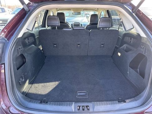 Certified 2022 Ford Edge SEL w/ Convenience Package image 9