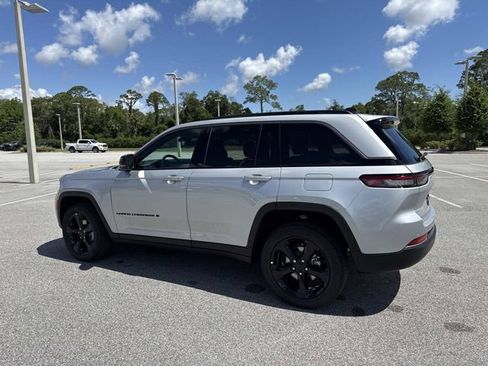 New 2026 Jeep Grand Cherokee Limited w/ Limited Altitude Package RWD image 5