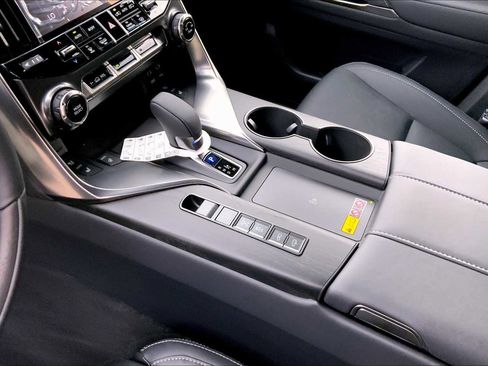 New 2025 Lexus LX 700h Luxury image 7