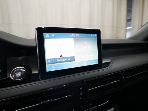 Used 2022 Lincoln Corsair AWD w/ Premium Package image 6