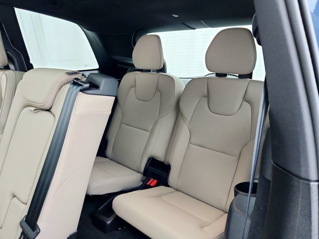 New 2026 Volvo XC90 B6 Plus w/ Protection Package Premier AWD/4WD image 25