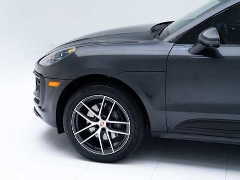 Certified 2026 Porsche Macan AWD/4WD image 11