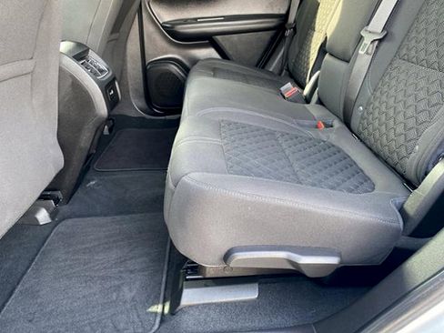 Used 2022 Chevrolet Blazer LT FWD image 19