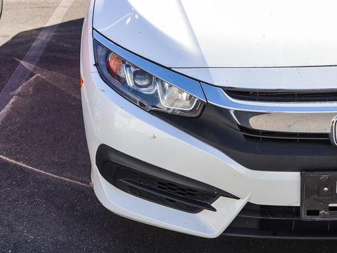 Used 2018 Honda Civic EX image 7