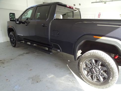 Used 2024 GMC Sierra 3500 AT4 w/ Technology Package image 18