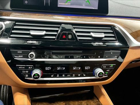 Used 2019 BMW 640i Gran Turismo xDrive w/ M Sport Package image 20