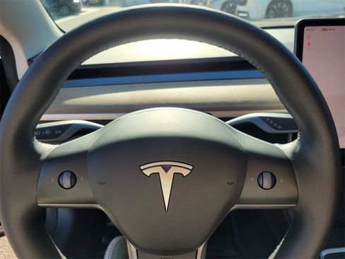 Used 2023 Tesla Model 3 Standard Range image 26