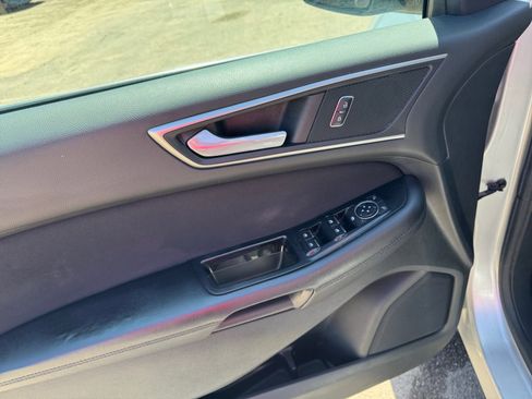 Used 2016 Ford Edge SEL FWD image 11
