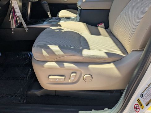 Used 2015 Toyota 4Runner SR5 image 7