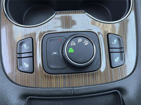 Used 2023 GMC Acadia SLE w/ Driver Convenience Package AWD/4WD image 11
