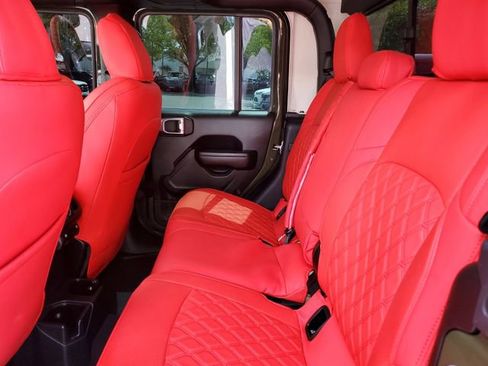 Used 2021 Jeep Gladiator Sport image 9