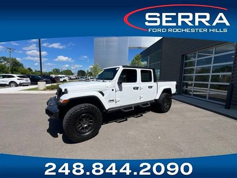 Used 2022 Jeep Gladiator Sport AWD/4WD image 1