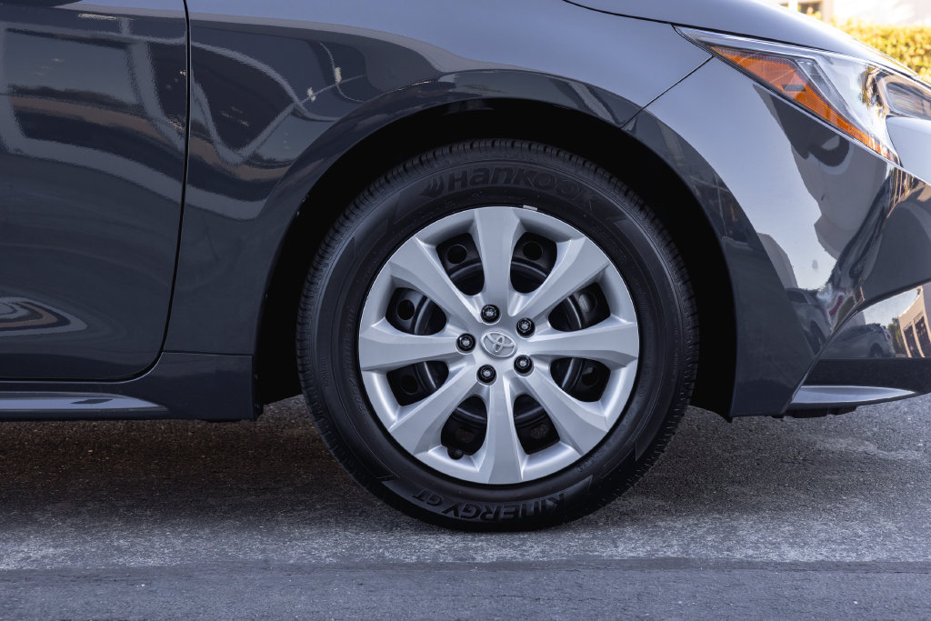 Certified 2026 Toyota Corolla LE FWD image 4