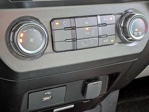 Used 2017 Ford F150 XLT RWD image 14