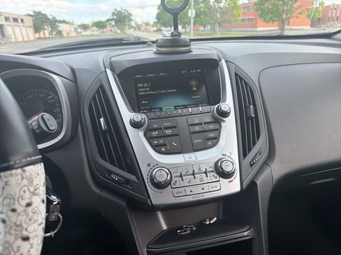 Used 2017 Chevrolet Equinox LT w/ Convenience Package AWD/4WD image 10