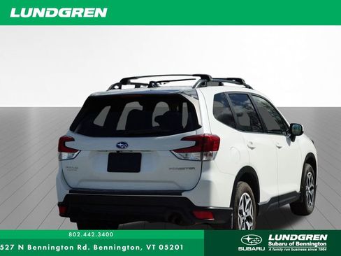 Certified 2024 Subaru Forester Premium AWD/4WD image 3