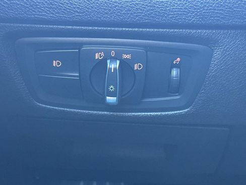 Used 2018 BMW 230i Convertible image 28