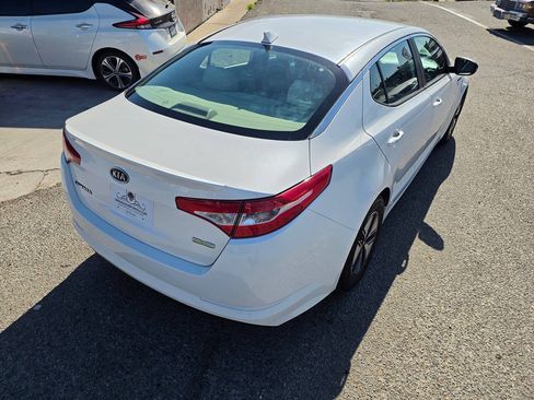 Used 2012 Kia Optima Hybrid FWD image 16