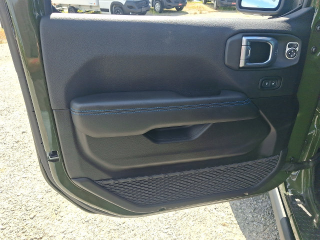 Used 2024 Jeep Wrangler Unlimited Rubicon 4xe AWD/4WD image 12