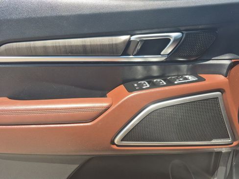 Used 2024 Kia Telluride EX image 8