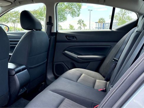 Used 2024 Nissan Altima 2.5 SV FWD image 17