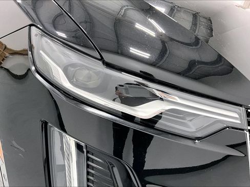 Used 2023 Cadillac XT6 Premium Luxury w/ Technology Package FWD image 37