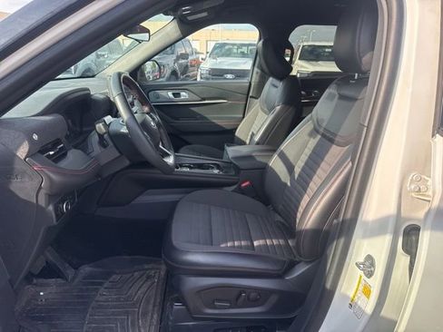 Used 2025 Ford Explorer ST-Line AWD/4WD image 11