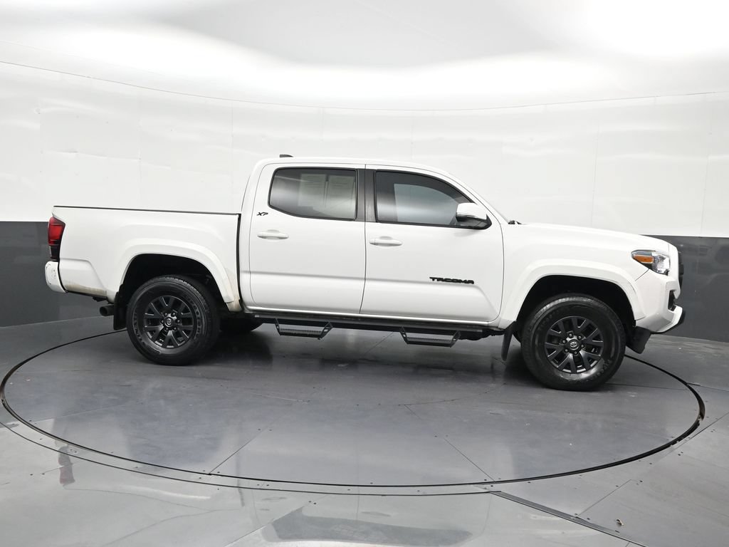 Used 2023 Toyota Tacoma SR5 AWD/4WD image 7