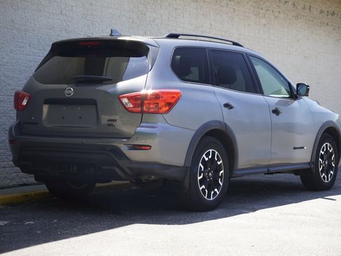 Used 2020 Nissan Pathfinder SL AWD/4WD image 7