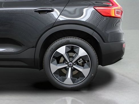New 2026 Volvo XC40 B5 Core w/ Protection Package Premier AWD/4WD image 8