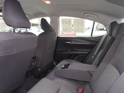 Used 2025 Toyota Camry LE FWD image 8