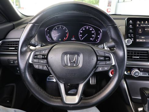 Used 2018 Honda Accord Sport image 26