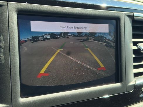 Used 2022 Chrysler Voyager LX FWD image 23