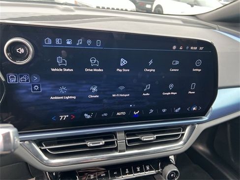 Used 2025 Chevrolet Equinox EV LT w/ Convenience Package image 12