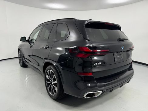 Used 2024 BMW X5 xDrive40i w/ M Sport Package AWD/4WD image 5