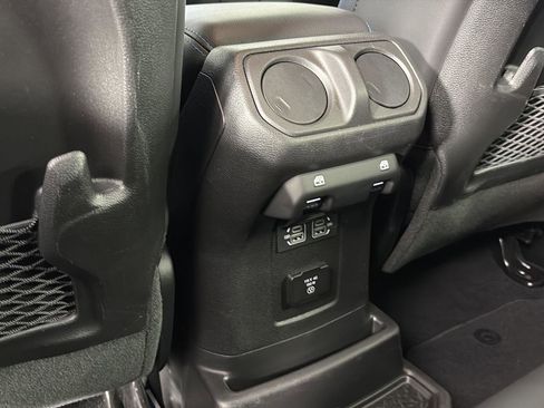 Used 2025 Jeep Wrangler Unlimited Rubicon 4xe AWD/4WD image 22