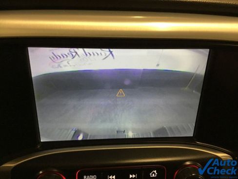 Used 2015 GMC Sierra 2500 SLT w/ Suspension Package, Off-Road image 57